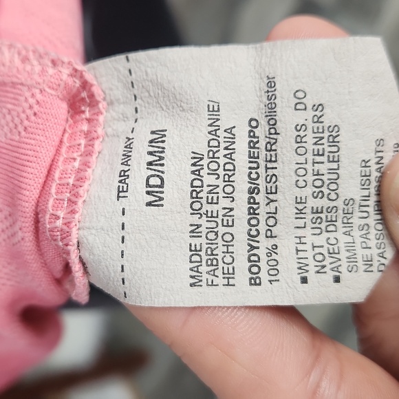 Under Armour Loose Fit Tank - Picture 8 of 8